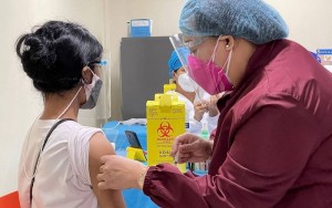 Philippines khởi động tiêm vaccine ngừa Covid-19 cho trẻ 12-17 tuổi