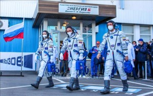 Đoàn làm phim Nga trở về Trái Đất sau 12 ngày ghi hình trên ISS