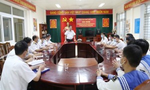 Vùng 4 Hải quân điều động lực lượng hỗ trợ huyện đảo Phú Quý phòng, chống dịch Covid-19