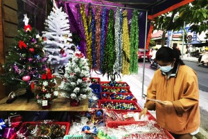 Thị trường các mặt hàng trang trí Giáng sinh trầm lắng