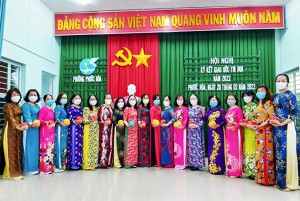 Phụ nữ Khánh Hòa hưởng ứng "Tuần lễ áo dài" năm 2022