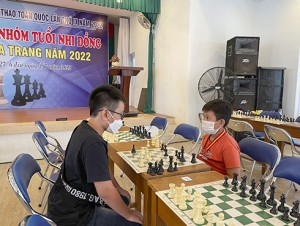 Hơn 300 vận động viên tranh tài Giải cờ vua các nhóm tuổi nhi đồng TP. Nha Trang: