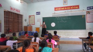 Điện Quang mang tia sáng, niềm hy vọng đến học sinh trường tiểu học Khánh Trung