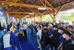 Hơn 2.000 sinh viên Trường Đại học Nha Trang trải nghiệm dịch vụ mạng 5G MobiFone