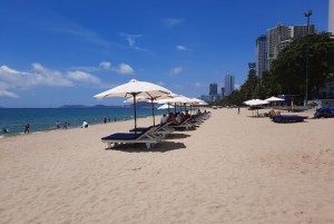 Biển Nha Trang: Top 3 bãi biển nổi tiếng nhất trên TikTok