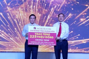 Agribank Chi nhánh tỉnh Khánh Hòa: Trao 225 triệu đồng cho hoạt động an sinh giáo dục của TP. Nha Trang