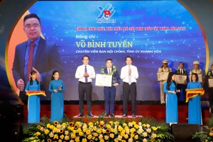 Giải thưởng Cán bộ, công chức, viên chức trẻ giỏi toàn quốc: Khánh Hòa có 2 thanh niên được tuyên dương