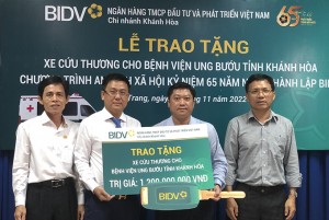 Sở Y tế Khánh Hòa tiếp nhận xe cứu thương do BIDV trao tặng
