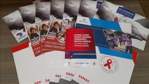 Ngày Thế giới phòng, chống HIV/AIDS 1/12: 'Liều thuốc' bình đẳng
