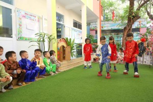 Trường Mầm non Phương Sài:  Tổ chức hoạt động Bé vui đón Tết