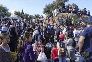 Hy Lạp thông qua luật kéo dài thời hạn giấy phép cư trú cho trẻ di cư